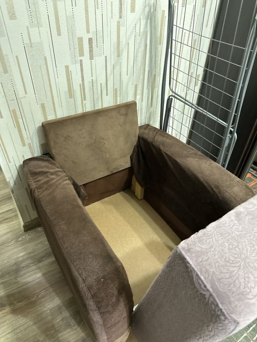 Диван раскладной и кресло
