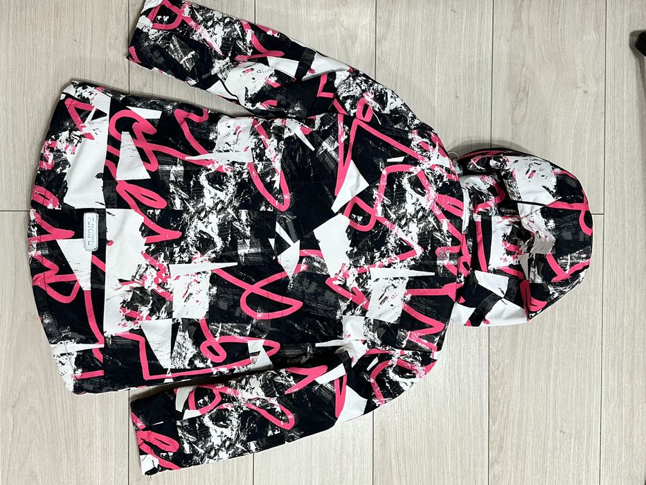 Горнолыжная куртка на девочку 7-8 лет