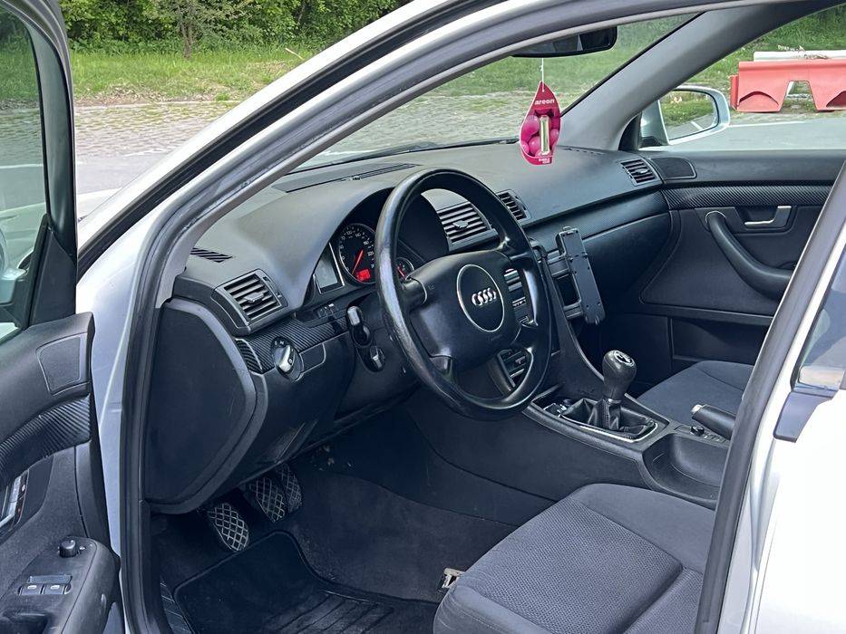 Audi A4 b6 S-line 1.9tdi 131cp