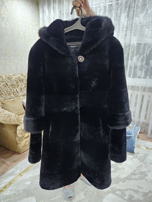 Чёрная натуральная шуба
