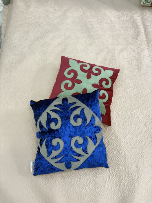 Продам маленькие подушки (новые)