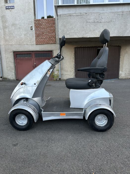 Scutere electrice pentru persoane cu dizabilitati