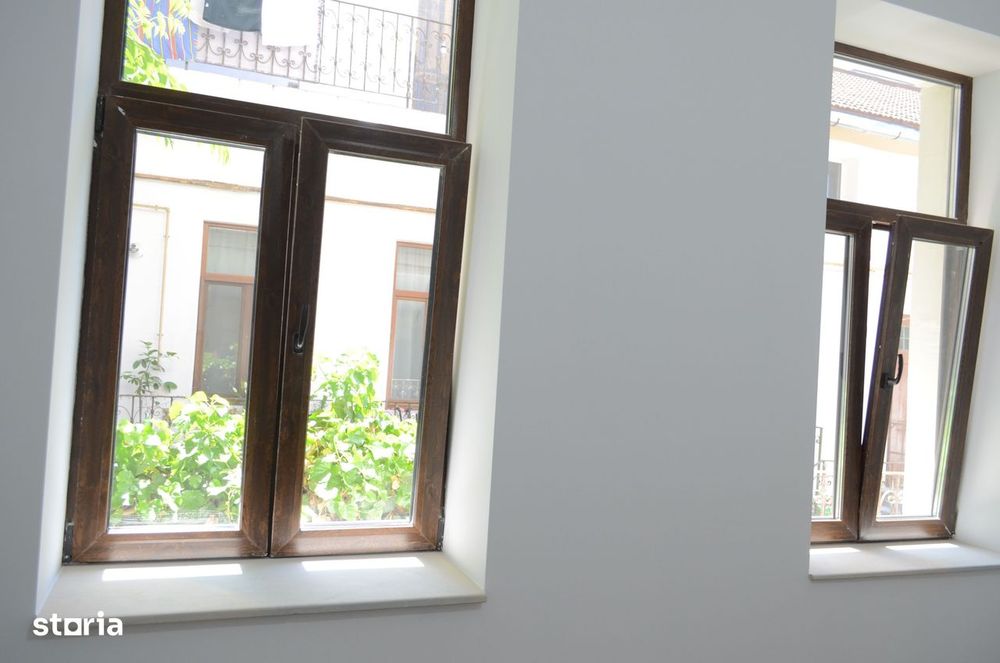 Apartament renovat in cladire interbelica, zona centrala