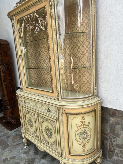 Vitrina stil Baroc Venetiana