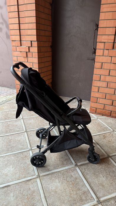 Прогулочная коляска tomix