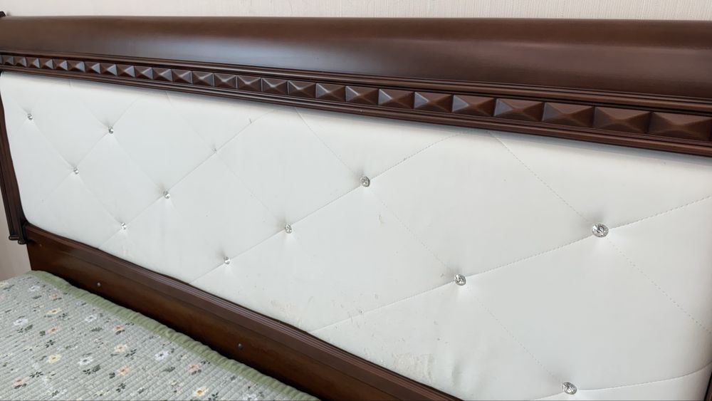 Срочно продам спальный гарнитур