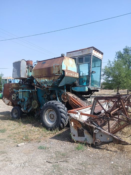 Комбайн Енисей 1200