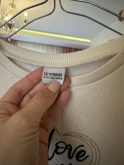 Детски Рокли и пуловерчета