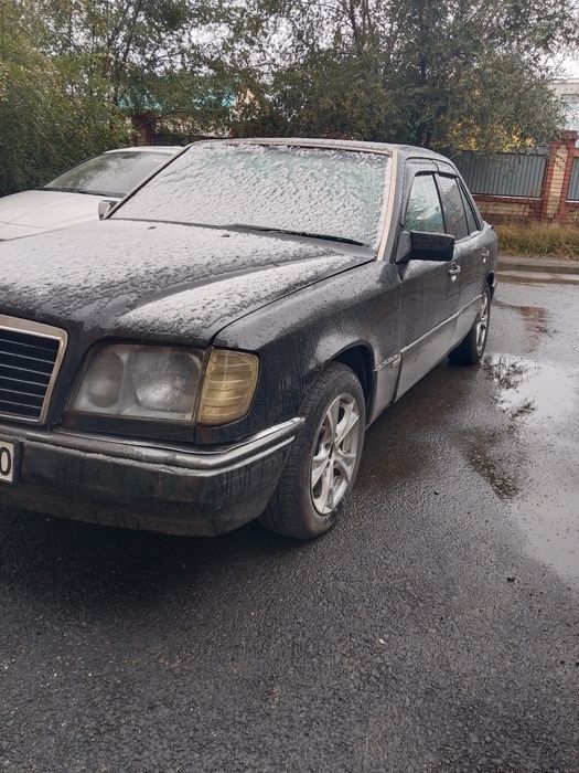 Мерседес 124 2.3