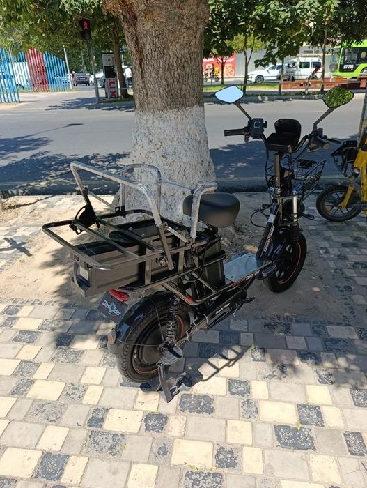 Elektroveloseped dashredir srochno sotiladi 2 akumlyator 2 zaryadnik.