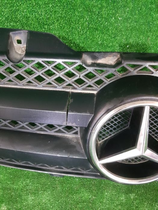 Grila radiator Mercedes Sprinter w906 an 2007-2013 Cod A 906 880 03 85