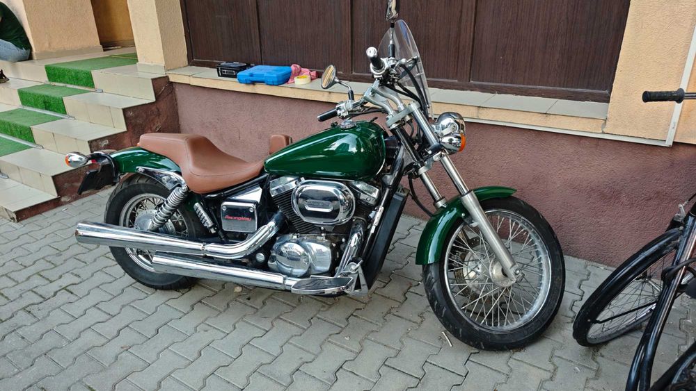 Motocicleta Honda Black Widow 750cc