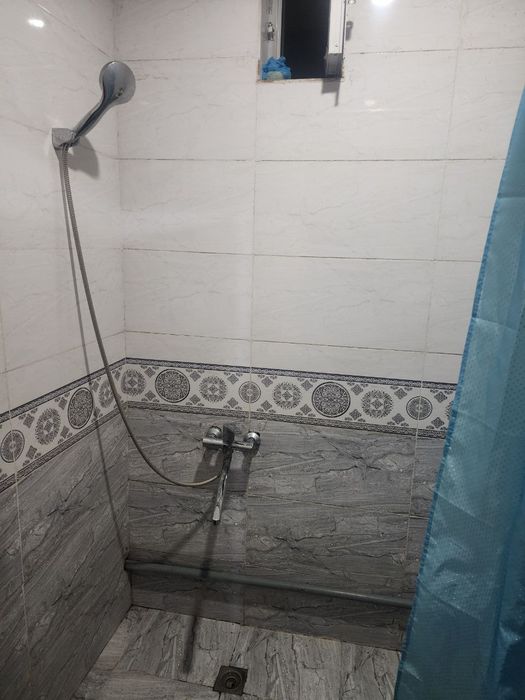 3 sotixli uchastka sotiladi fasadi 30 m  (30×10)