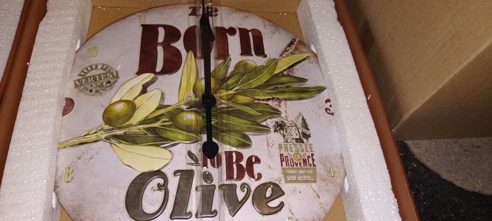 Vând sau schimb ceasuri de perete