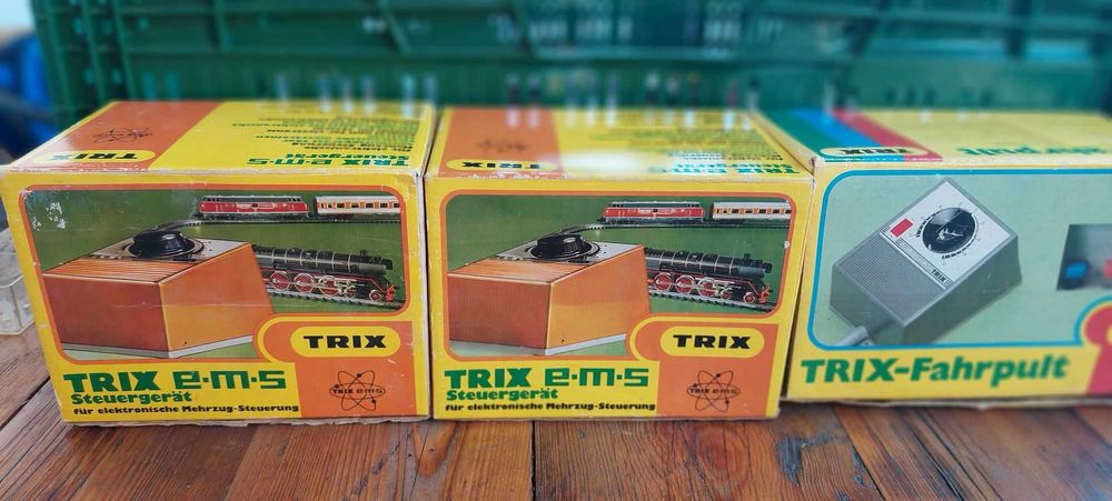 мини влакчета и апаратура N scale