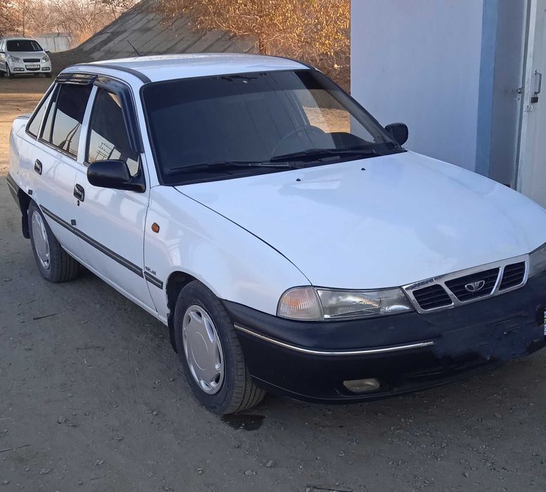 Нексия 1 сотилади