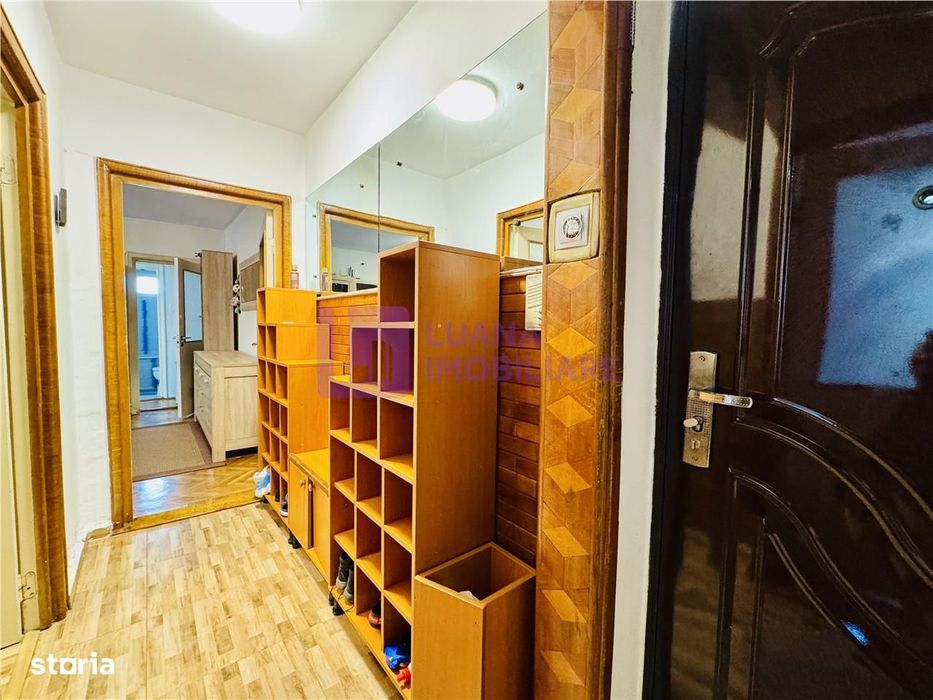 Apartament cu 3 camere de vanzare | Ciresica | etaj 1 | pivnita | vide