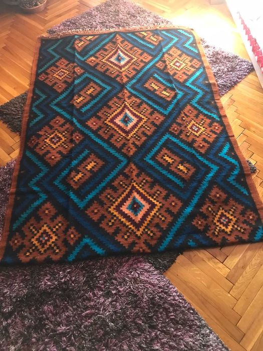 Cuvertura lână lucrata manual