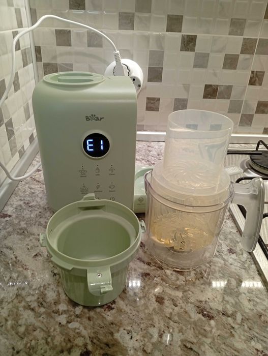 Уред за готвене на пара и пюрета за бебе