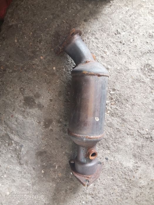 Продавам катализатор тип заместител за volkswagen passat 5.5 1.6 бензи