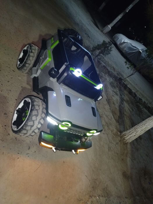 Детская электромобиль