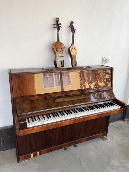 Пианино и кобыз