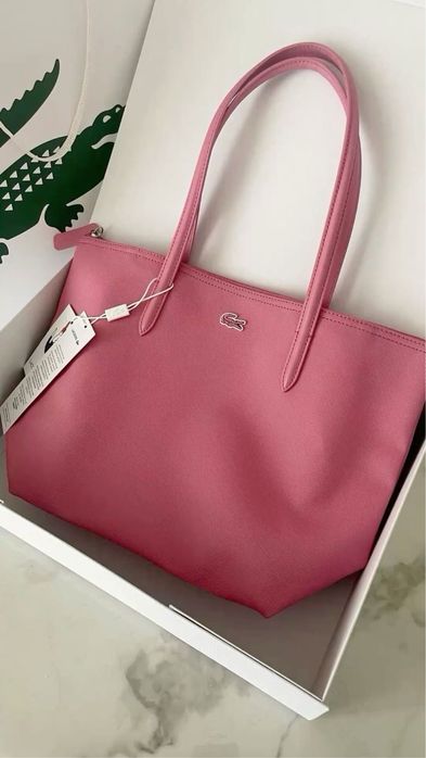 Стильные женские сумки Lacoste