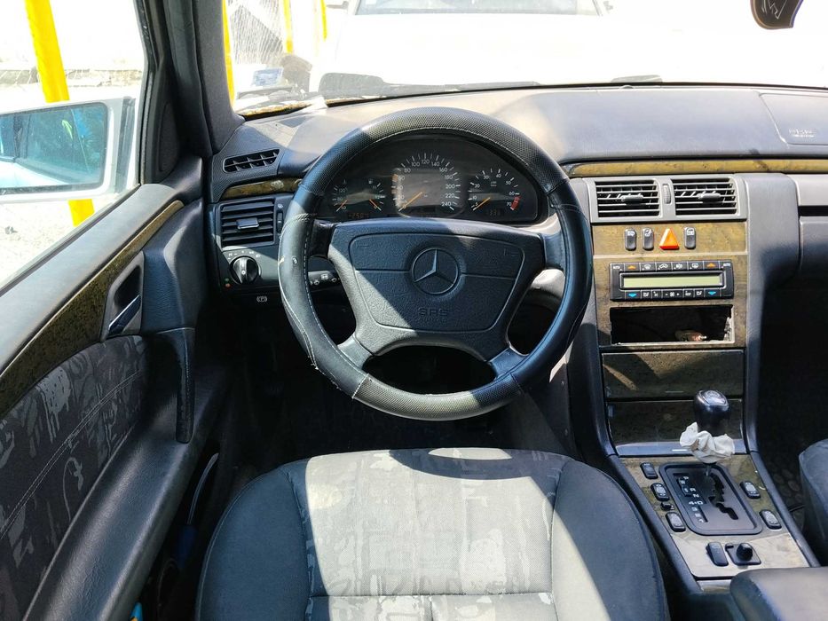 Mercedes E230 газ бензин