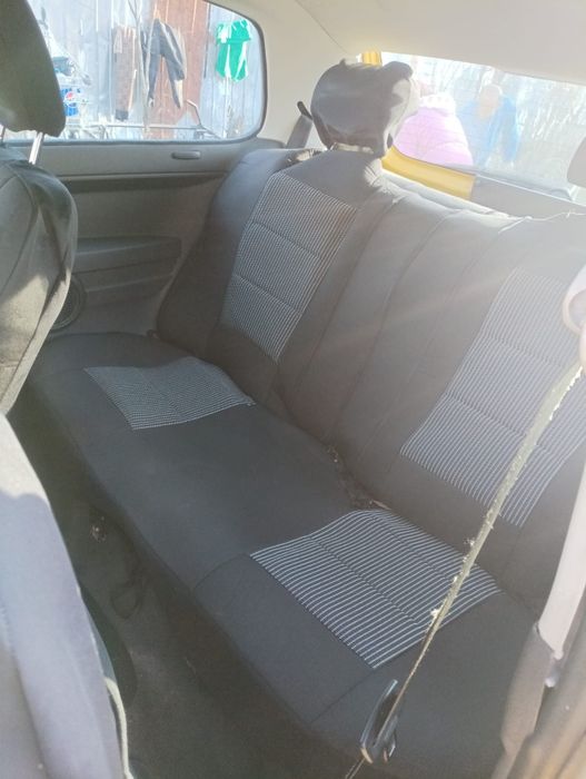 Vând Volkswagen Fox an 2011