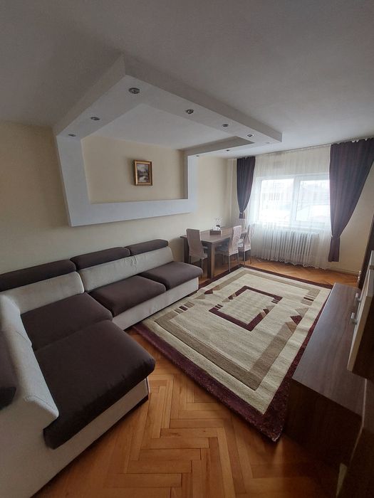 Apartament cu 3 camere de vânzare în zona Tolstoi Alba Iulia