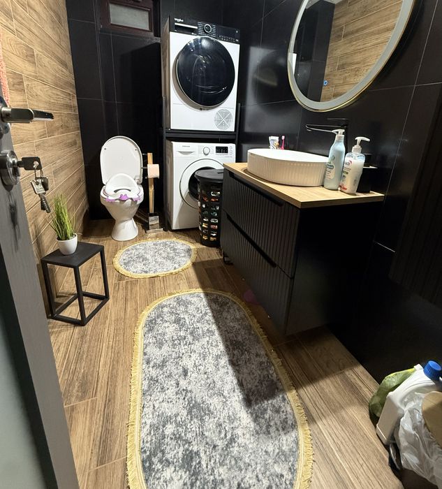 Vând Casă / S+P+1E și Mansarda / Zona (OMW Crisan) Slatina