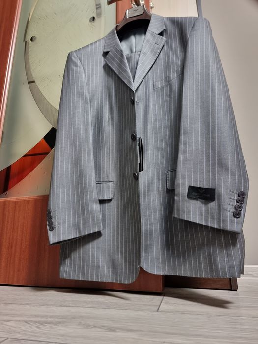 Costum Armani Nou Gri 52-XL