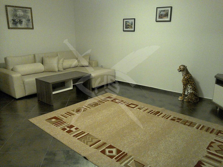 Дава се под наем Тристаен апартамент в Варна, Бриз - 150 кв.м за 1000 € - Снимка #1