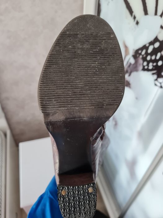 Продаю зимние сапоги