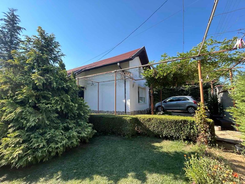 Продава се Къща в Пловдив, Тракия - 55 кв.м за 1819 €/кв.м - Снимка #1