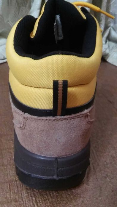 Ботинки 43 размер. Новые