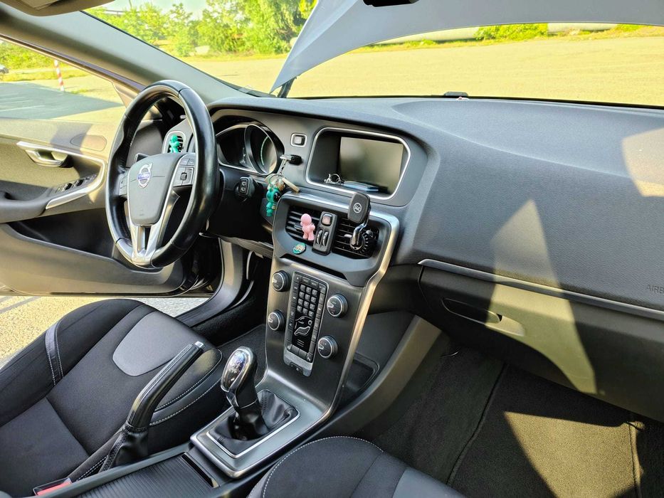 VOLVO V40 2014 — imagine 5