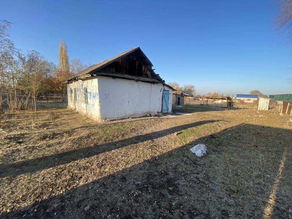 Продам дом с землей село Бурган