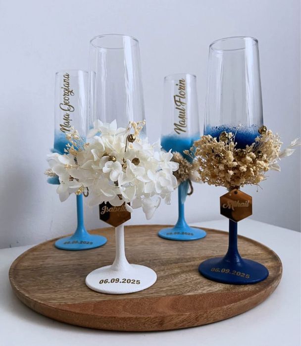 Aranjamente pentru paharele de nunta