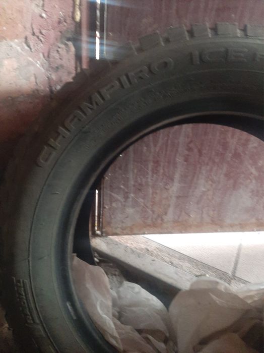 Шины б/у 235/45 R18