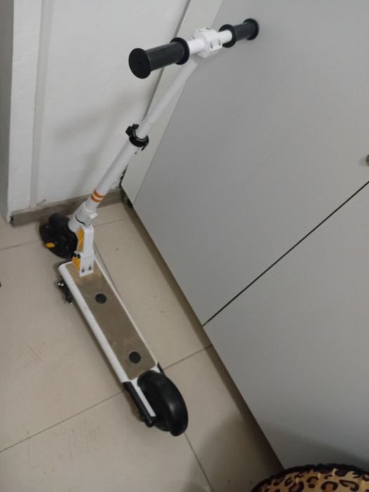 Продам детский электро самокат