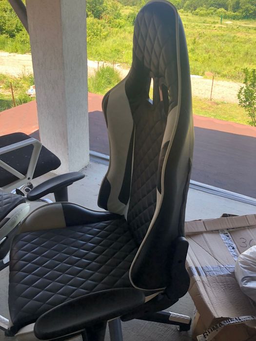 Scaune gaming în stare bună