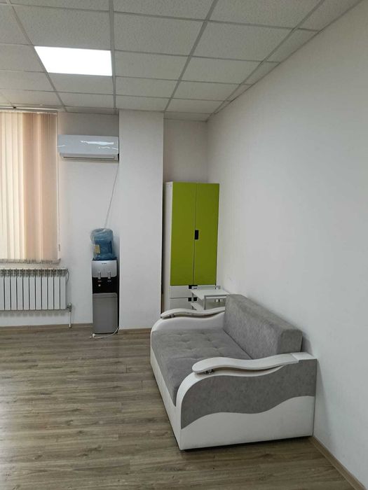 продам 3 платяных шкафа и столы