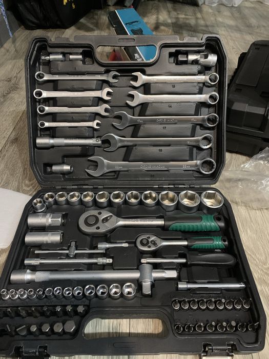 Набор ключей маленький