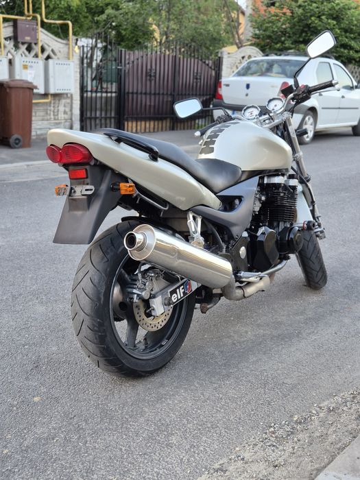 Kawasaki ZR-750 Naked, 4 cilindri în linie