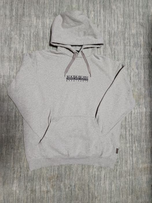 Napapijri два броя мъжки суитшърт размер XXL.