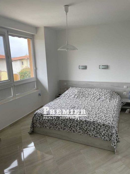 Прекрасен Тристаен апартамент  за продажба до  курорт Албена