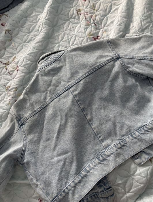 Дамско късо дънково яке