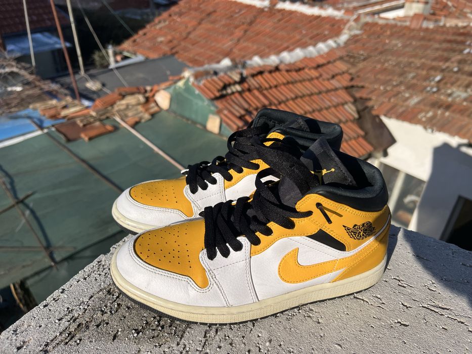 Nike Air Jordan 1 Retro 42 University Gold