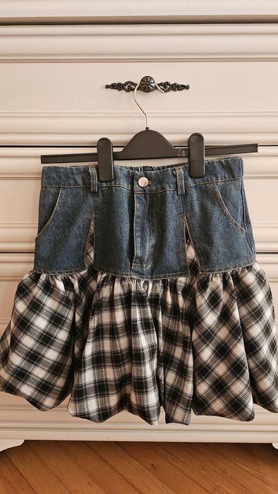 Пола с деним и каре